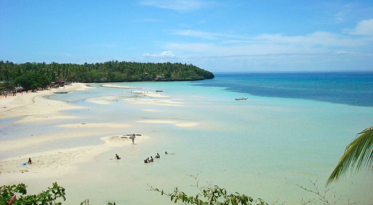 Relax in the beach of Camotes